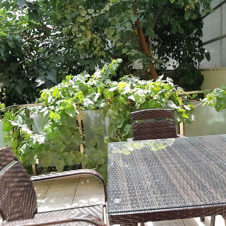 Charming 2 Bedroom Apartment Near The City'S Biggest Mall Bakoe Buitenkant foto