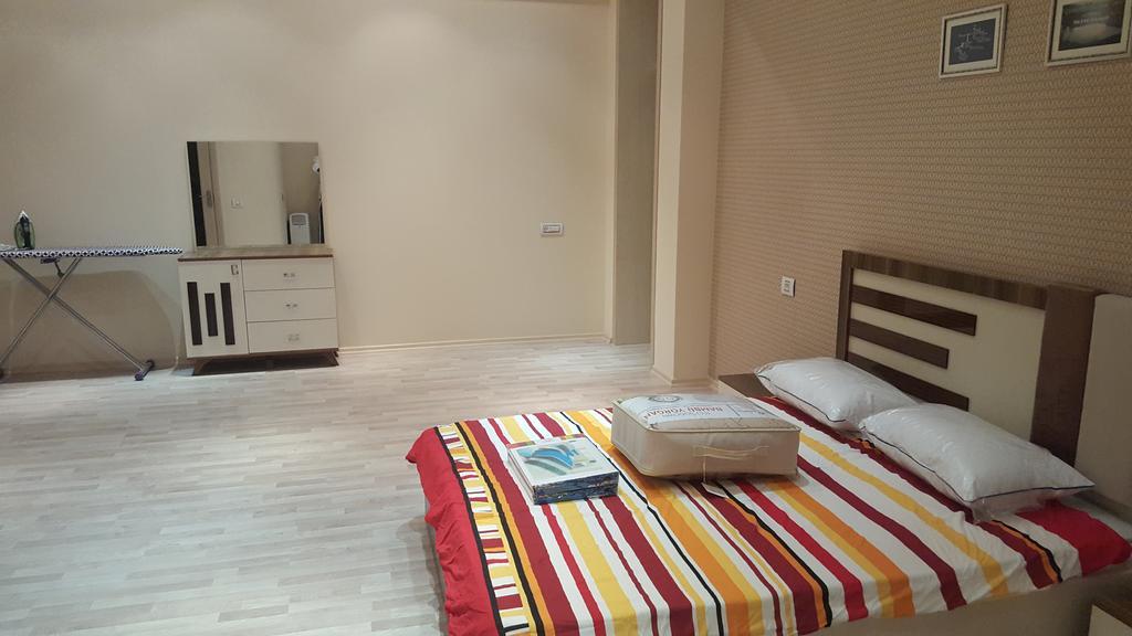 Charming 2 Bedroom Apartment Near The City'S Biggest Mall Bakoe Buitenkant foto